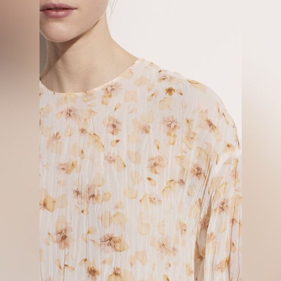 Vince Pressed Petal Long Sleeve Blouse in Off White, Size Small, NWT - Picture 5 of 13